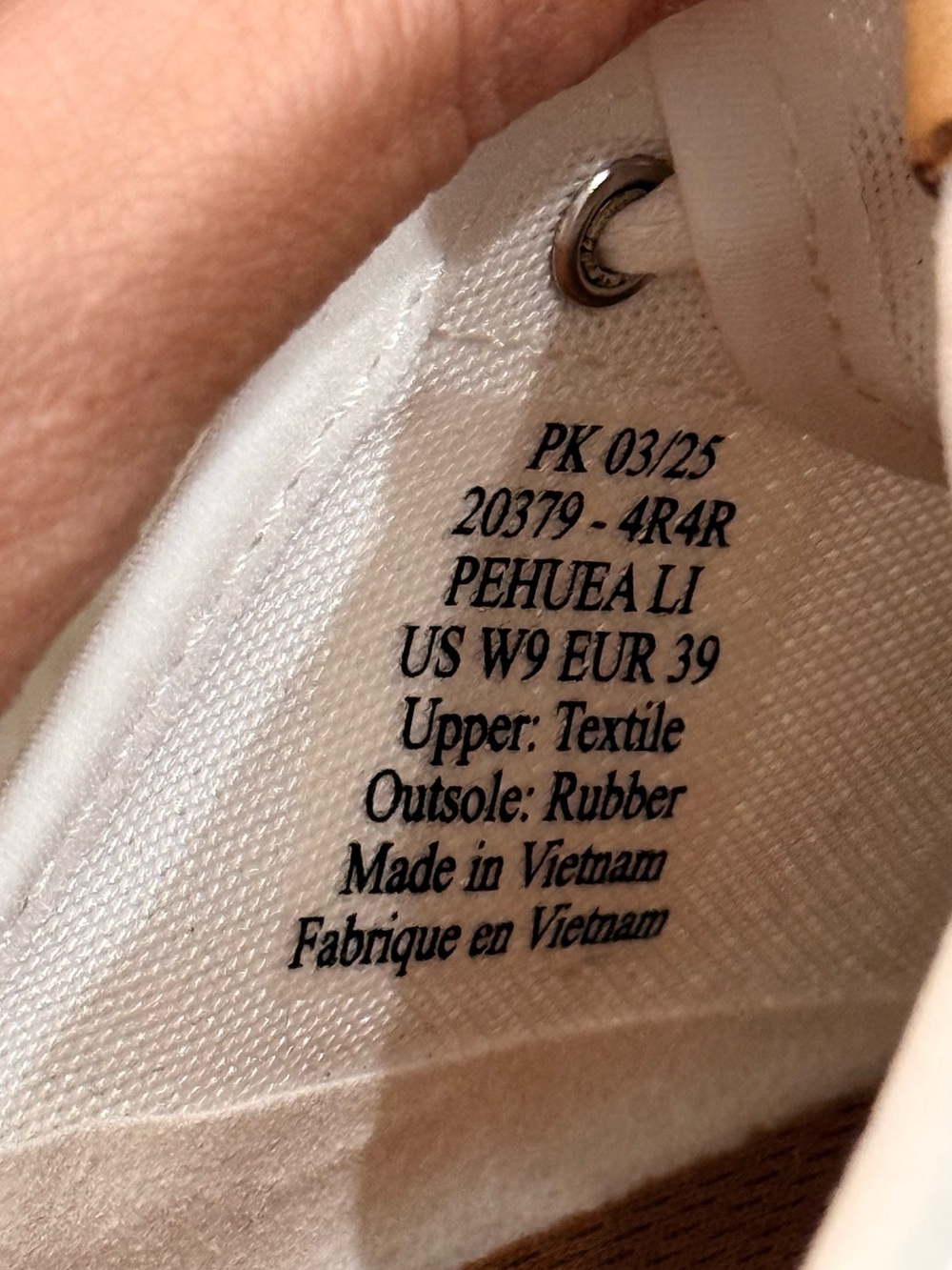 Women’s OLUKAI Pehuea Li sneakers- Size 9 - Picture 8 of 8
